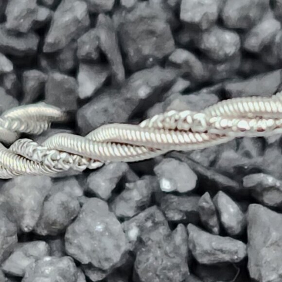 Judith Ripka Classic Twisted, Thin Bangle .925 - Picture 2 of 5